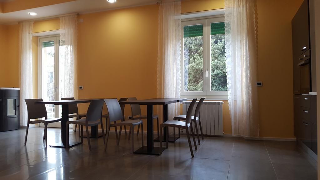 Guest House I Punici Каляри Екстериор снимка